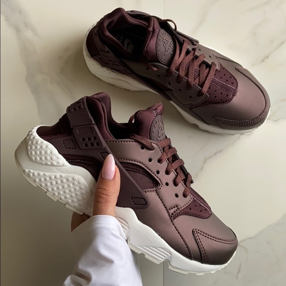 NWT Nike huarache run premium - Picture 2 of 8